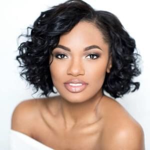 Meet your Posher, Mia